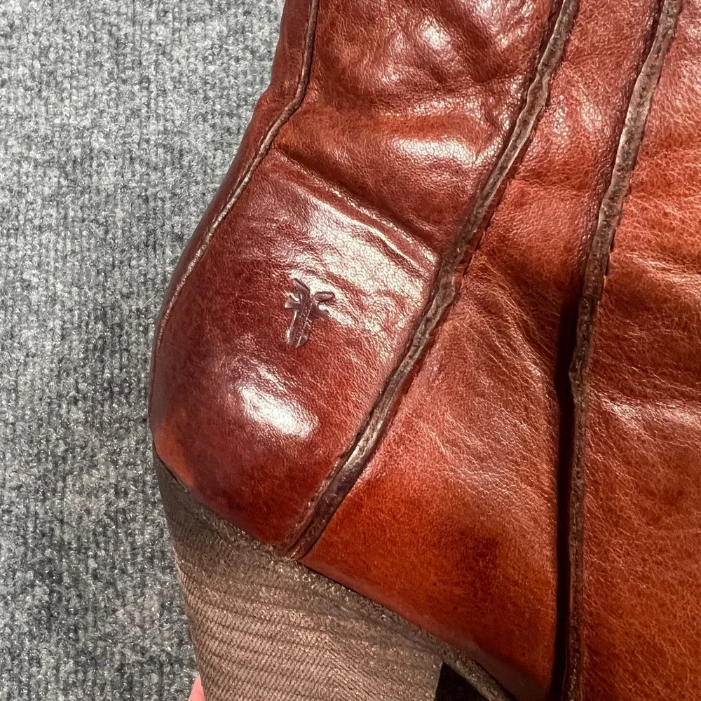 Frye Essa Seam Bootie Rust Leather Ankle Heeled‎ Boots Women's 8.5M 3470852-RST